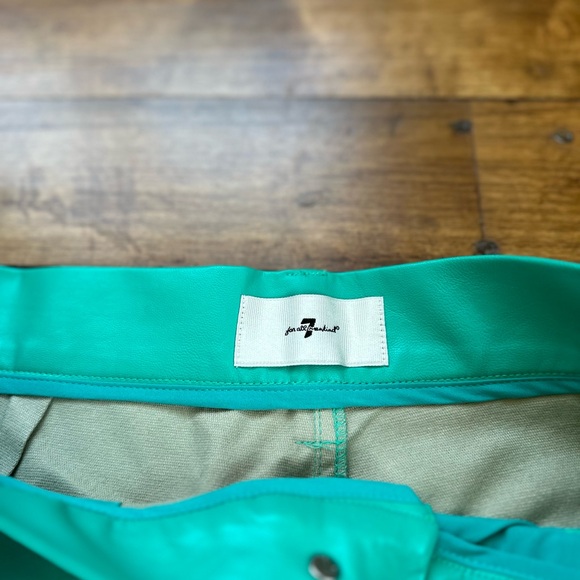 💥SALE New $168 💥 7 for all Mankind Tailored Slouch Short Sz 30 Vegan Leather - Picture 4 of 10